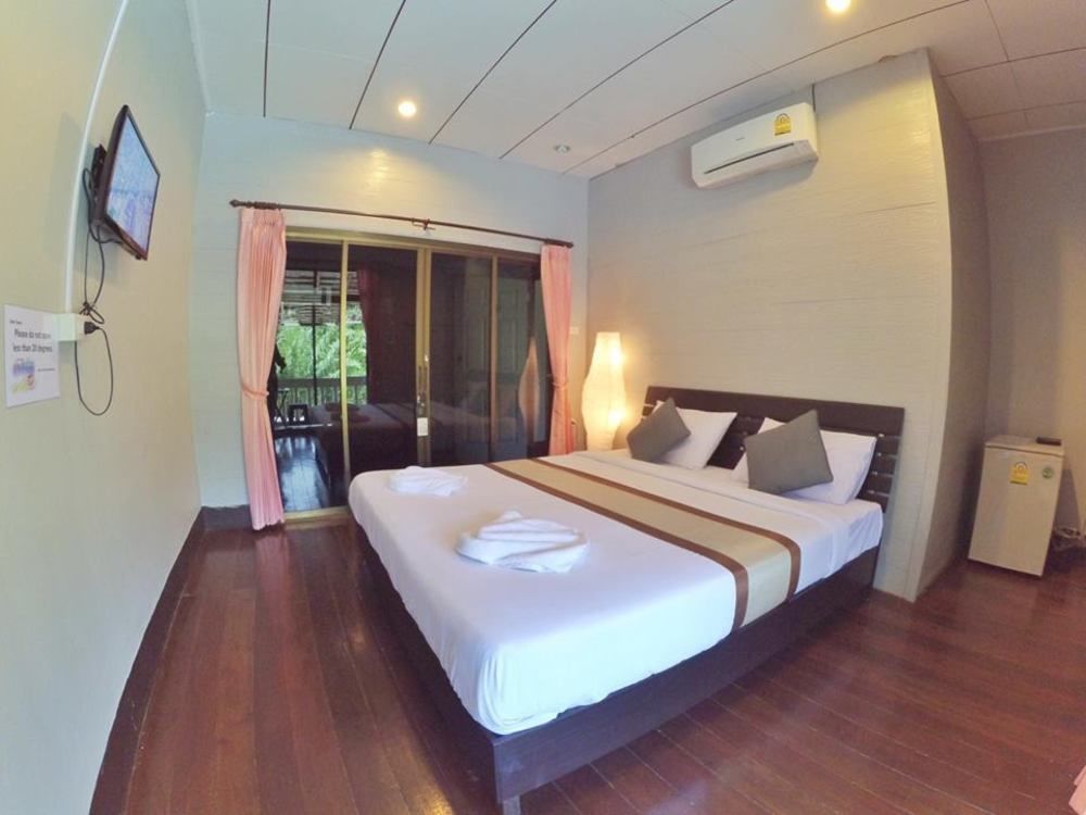 Marina hut guest house Ko Lanta Extérieur photo