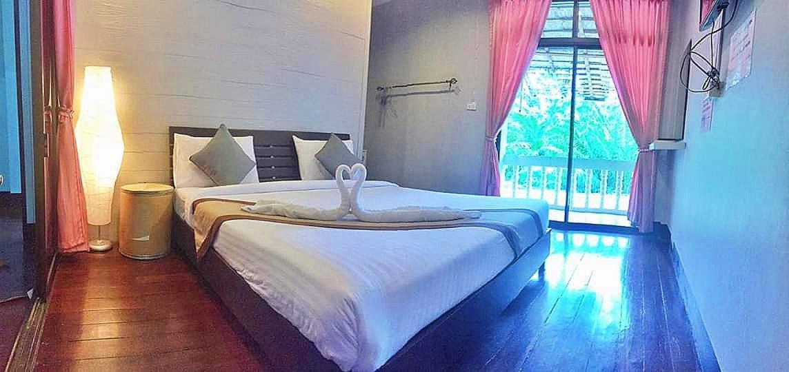 Marina hut guest house Ko Lanta Extérieur photo