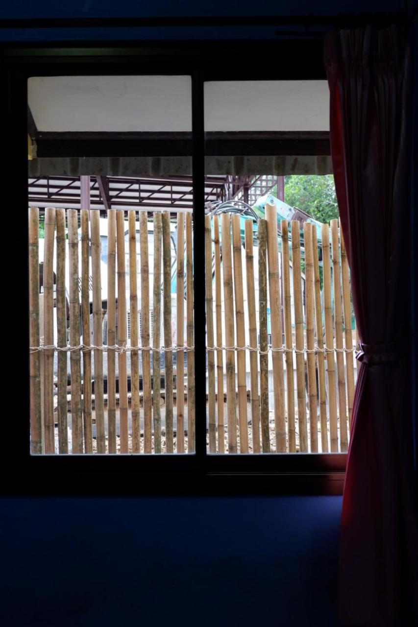 Marina hut guest house Ko Lanta Extérieur photo